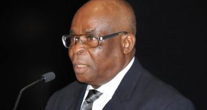 Yaki Da Cin Hanci: Walter Onnoghen Ya Musanta Zargin Da EFCC Ke Yi Ma Shi Walter Onnoghen, Dakataccen Shugaban Alkalan Nijeriya