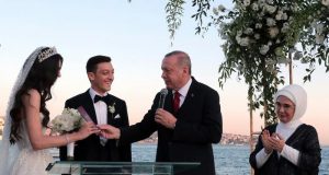 Auren Ozil: Shugaban Turkiyya Erdogan Ya Zama Abokin Ango