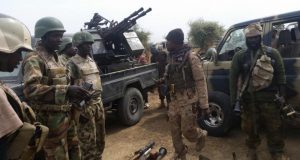 Yaki Da Ta’addanci: Sojoji Sun Kubutar Da Mutane 8 Da Ke Hannun ‘Yan Boko Haram