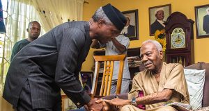Ta’aziyya: Osinbajo Ya Ziyarci Iyalan Marigayiya Reuben Fasoranti