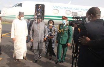 Difilomasiyya: Goodluck Jonathan Ya Isa Mali Domin Sasanta Rikicin Siyasa
