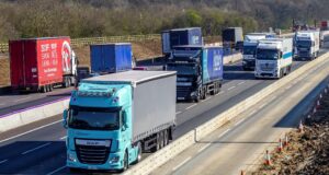 Karancin Direbobin Manyan Motoci A UK