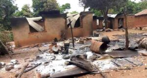 ‘Yan Bindiga Sun Kashe Mutane 10 Tare Da Kona Gidaje A Jihar Filato