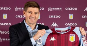 Steven Gerrard Ya Zama Kocin Aston Villa