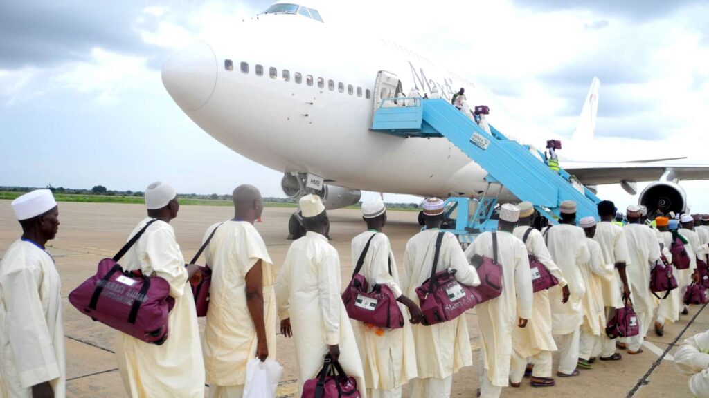 Pilgrims heading for Hajj4
