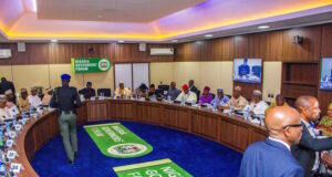 Bashi: Jahohi 21 Na Neman Karbo Kudi Fiye Da Tirilliyan Faya Nigerian Governors forum (1)