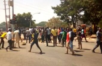 Shari’a: Mu Talakawa Ne Ba Za Mu Iya Yin Belin Yaranmu Ba 98667865 zanga zangar wuse1