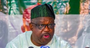 Jita-Jita: Gwamnan Filato Ya Musanta Labarin Sauya Sheka Zuwa APC Caleb Muftwang e1679390473540